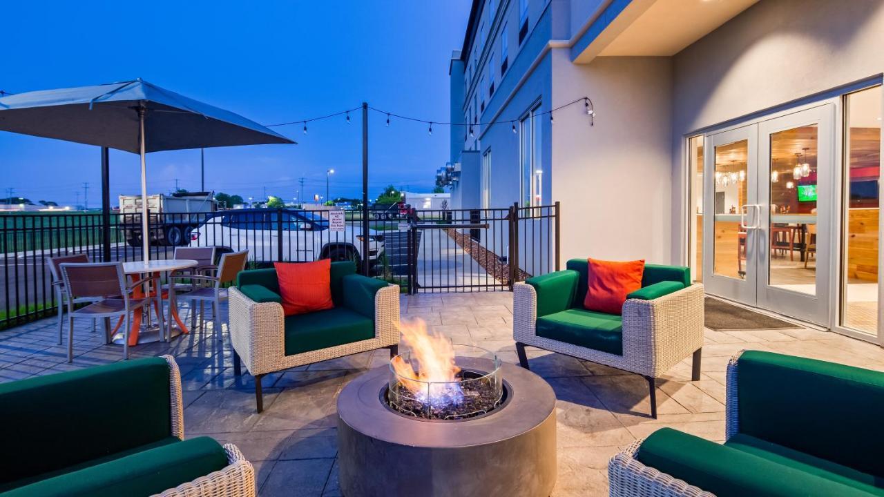 Hotel - Northeast By Ihg Clarksville